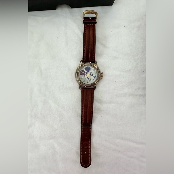 Vintage Disney Mickey Mouse Wristwatch With Original Box & Packaging - Picture 8 of 9